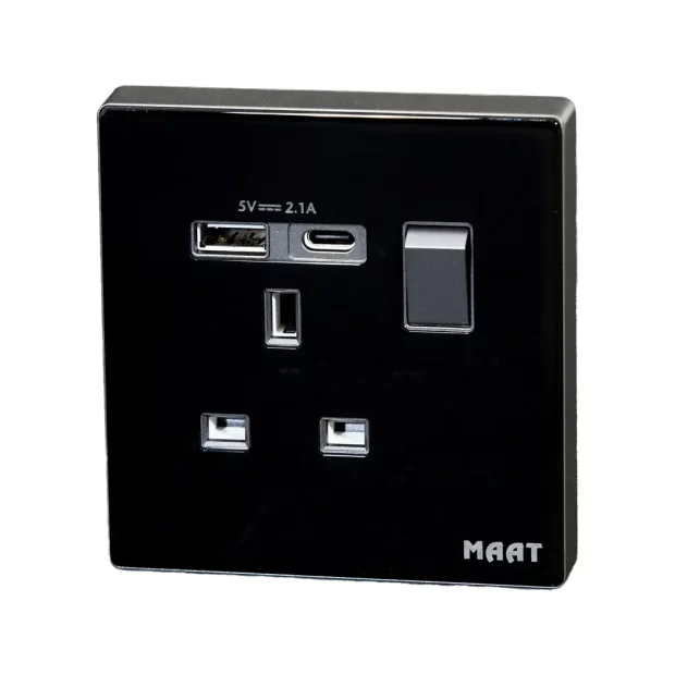 M8 Switched Socket with USB-A & Type C 1 Gang, featuring a 13A socket, USB-A and USB Type-C fast-charging ports, and a tempered glass finish. Black Diamond