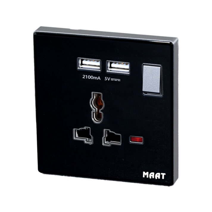 M8 1 Gang Universal Socket & 2USB Switched with Indicator - Image 3